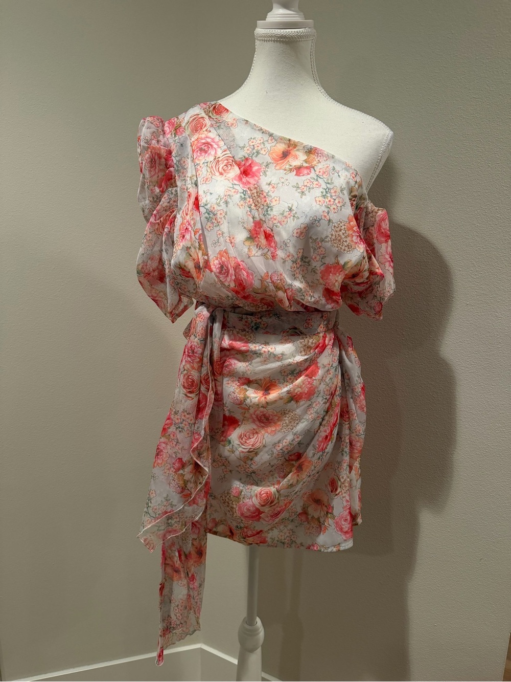 PrettyLittleThing One-Shoulder Floral Mini Dress in White and Pink